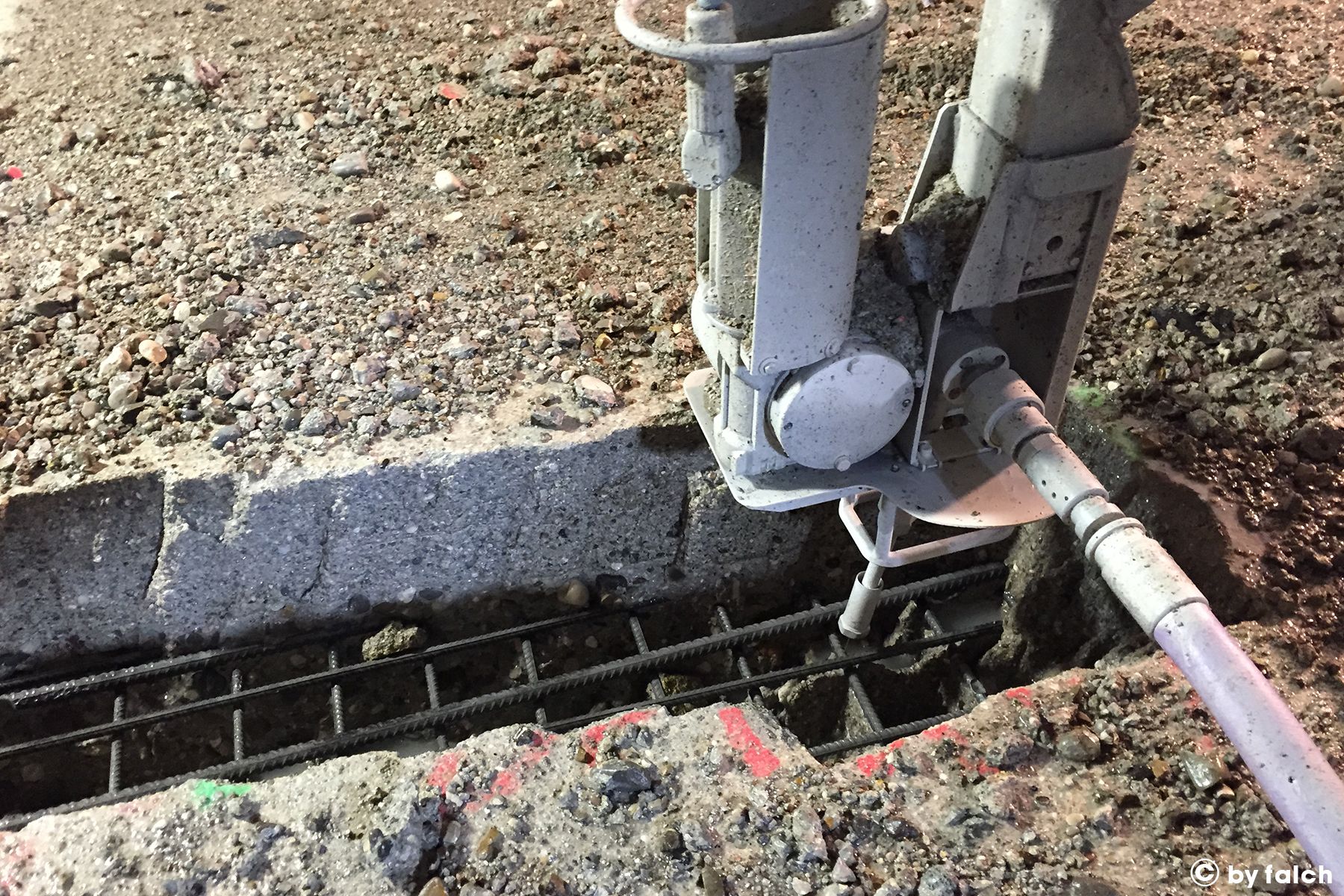 Hydrodémolition robotisée Purge Beton Hydrodemolition